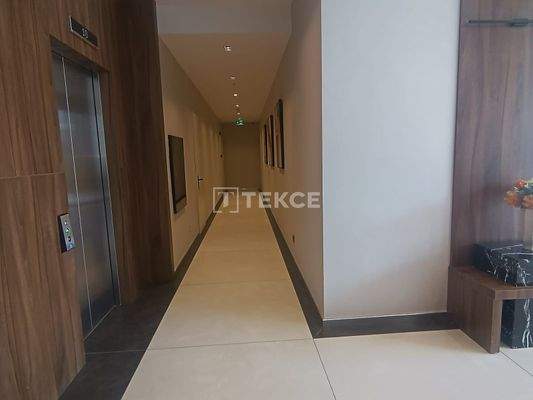 Spacious Flats at 950 Meters from Metro in Istanbul Kagithane