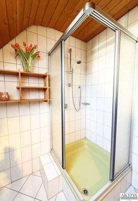  Im Detail Badezimmer Dachgeschoss.