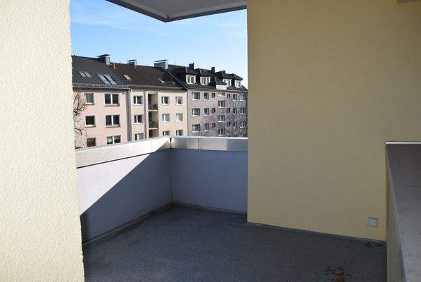 Balkon mit Stadtblick