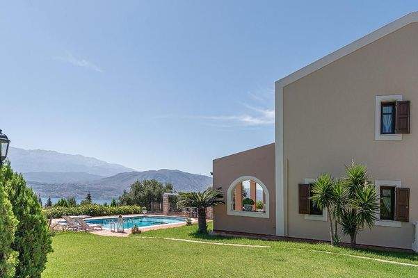 Kreta, Sternes: Luxusvilla in erhabener Lage mit perfekter Aussicht zu verkaufen