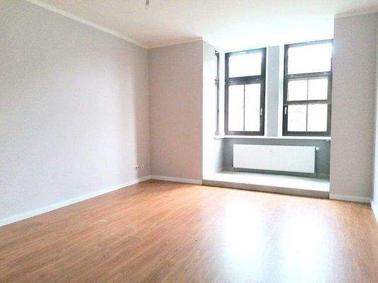 Wohnzimmer mit Laminat