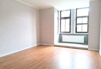 Wohnzimmer mit Laminat