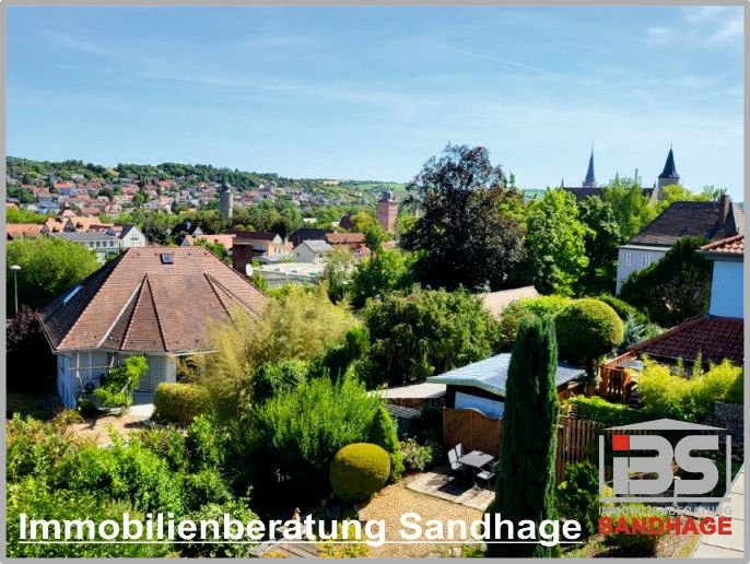 Zwei Häuser mit viel Gestaltungsmöglichkeiten und traumhafter Aussicht in begehrter Lage in Ochsenfurt