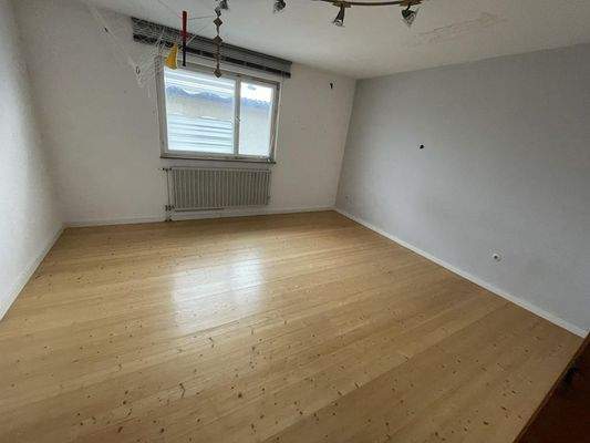 Zimmer 1 OG Wohnhaus