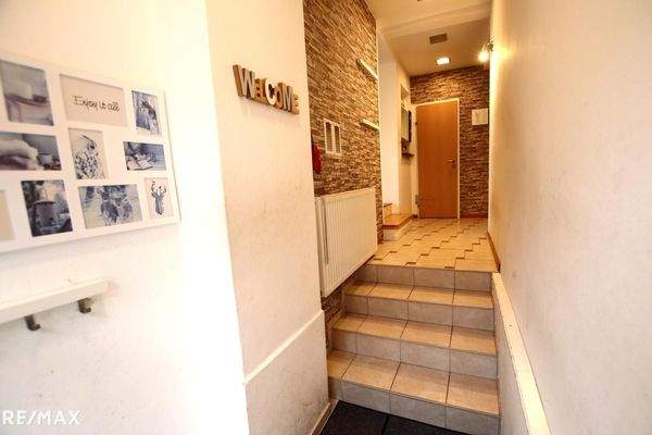 4 Eingangsbereich Flur