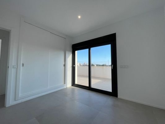 Schlafzimmer mit Terrassenzugang