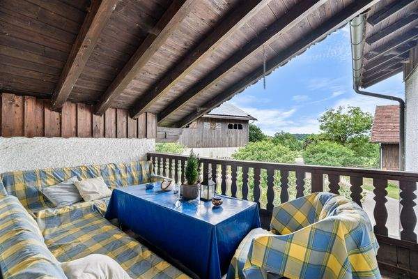 Balkon OG (überdacht)