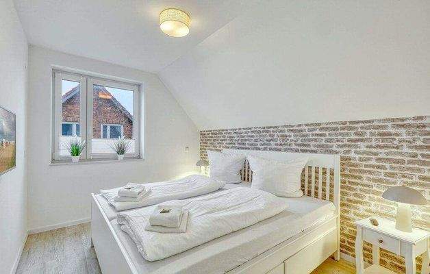 Schlafzimmer 1_1.jpg