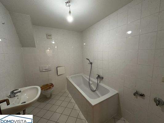 Badezimmer mit Badewanne