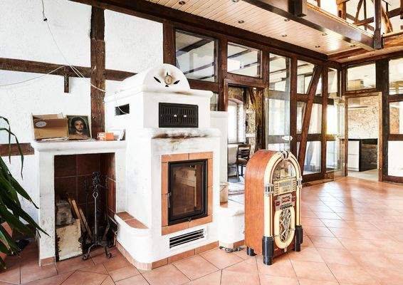 Der Ofen im Eingangsbereich des EG