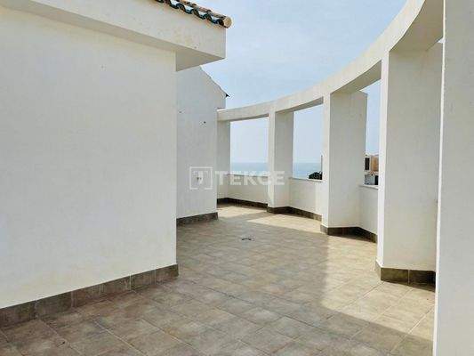 Sea View Houses with Outdoor and Indoor Pools in Benalmádena
