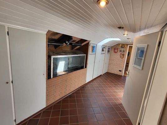 Diele/Einbauschränke DG