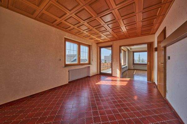 Esszimmer mit Balkonzugang