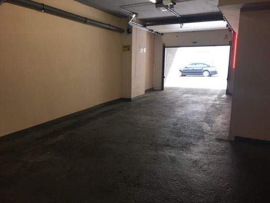 im Erdgeschoß - Zufahrt