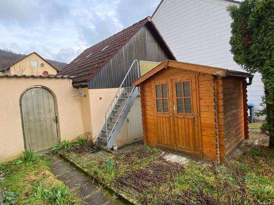 Garage und Geräteschuppen