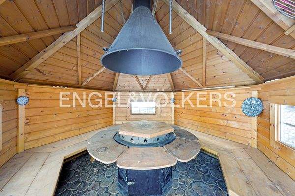 Blick in die Grillhütte