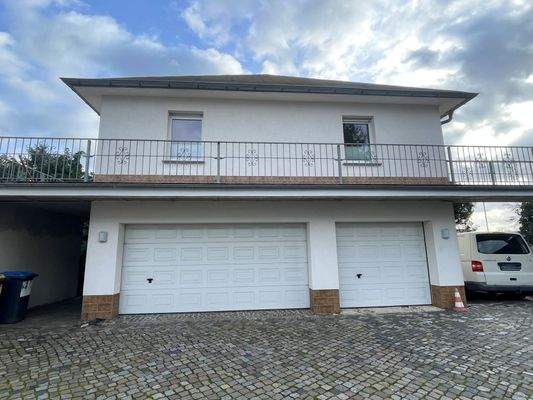 Haus 1 Garagen