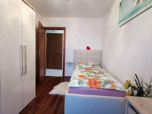 aa41281e-2028-447a-bf98-b9c74e34fa4d_original