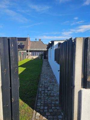 Blick auf Grundstück & Garten