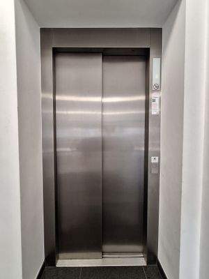 Fahrstuhl.jpg