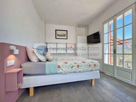 11931d396cd64a818b6b1fd3565b11cc-original