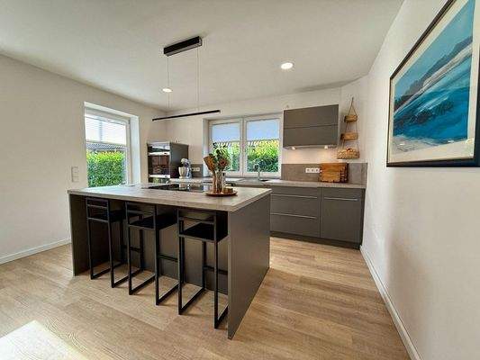 Küche mit Einbauküche