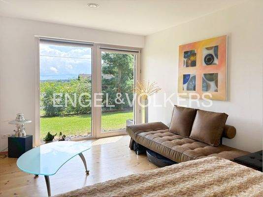 Schlafzimmer mit Gartenzugang