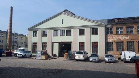 Dresden Halle, Dresden Hallenfläche