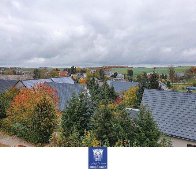 Individuelle Dachwohnung mit herrlichen Blickbeziehungen in ländlicher Umgebung! - Photo 1