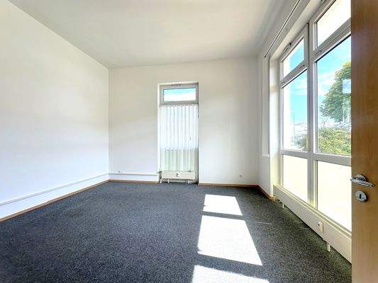 Nebenraum zum Besprechungszimmer