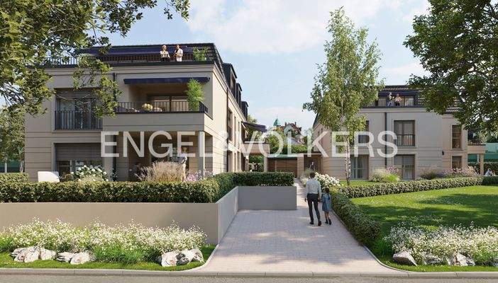 Individuell begrünter Außenbereich mit überdachter Loggia