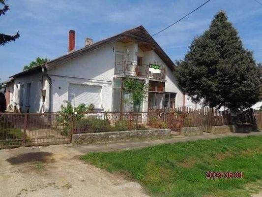 Hausansicht 2 Eingänge getrennt