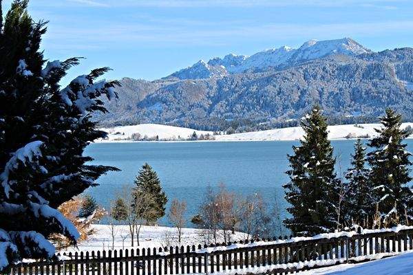 Glitzernder Schnee, klare Luft, weite Sicht.