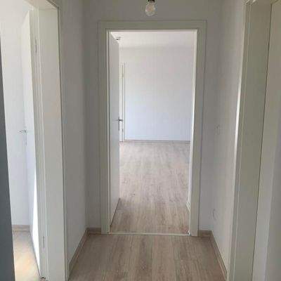 Zwischenflur Sicht zum Wohnzimmer