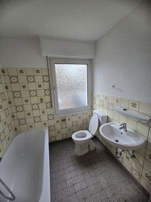 Badezimmer mit Badewanne