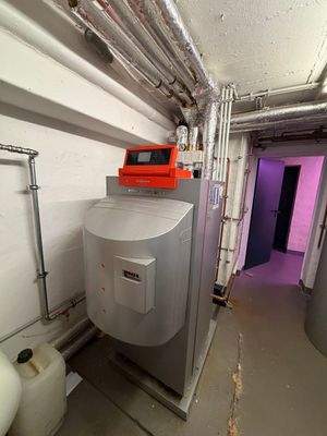 Heizkessel im Keller