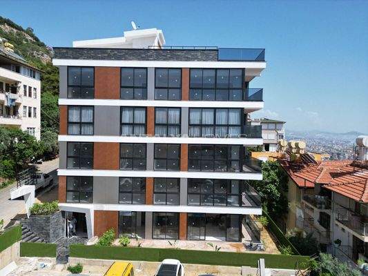 Ready-to-Move Sea-View Flats in a Complex with Pool in Alanya