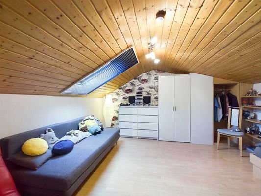 Ideales Mehrgenerationenhaus in Nalbach Dachgeschoss