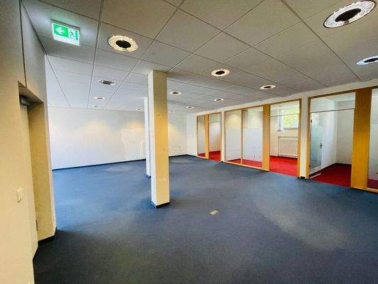 Verkaufs- / Ausstellungsbereich (über Kreillerstraße 66) 