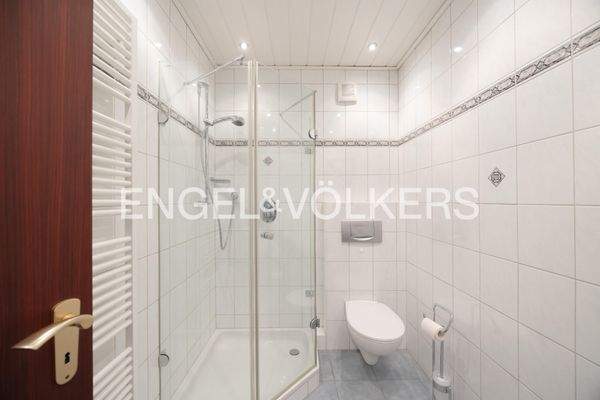 Duschbad im Dachgeschoss