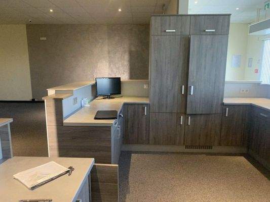 Einbauküche & Theke