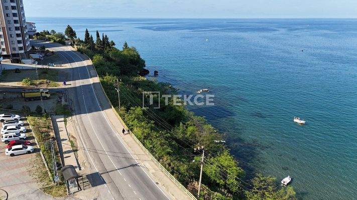 3-Bedroom Apartments in New Building in Trabzon Konakonu
