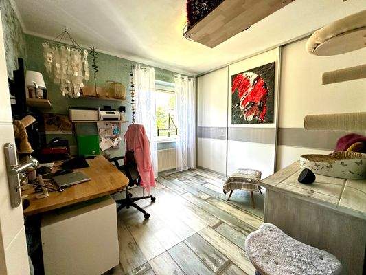 Zimmer mit Einbauschrank