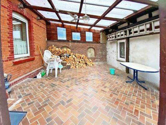 Überdachte Terrasse