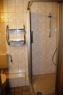 Gäste WV mit Dusche.JPG