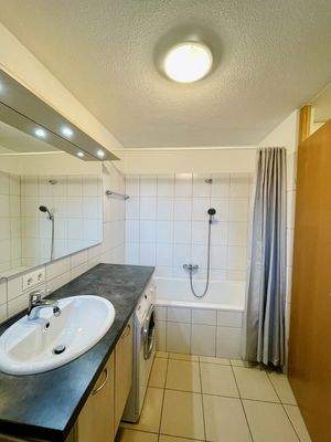 Badezimmer Ansicht 1