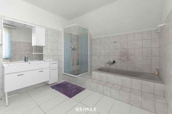 Badezimmer DG