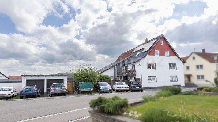 Außenanscht mit Stellplätzen