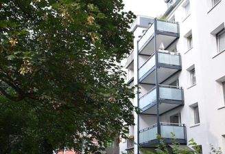 Großer Südbalkon nach Fertigstellung ähnlich