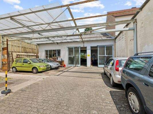 Halle - Außenansicht